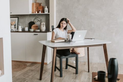 حديثي التخرج